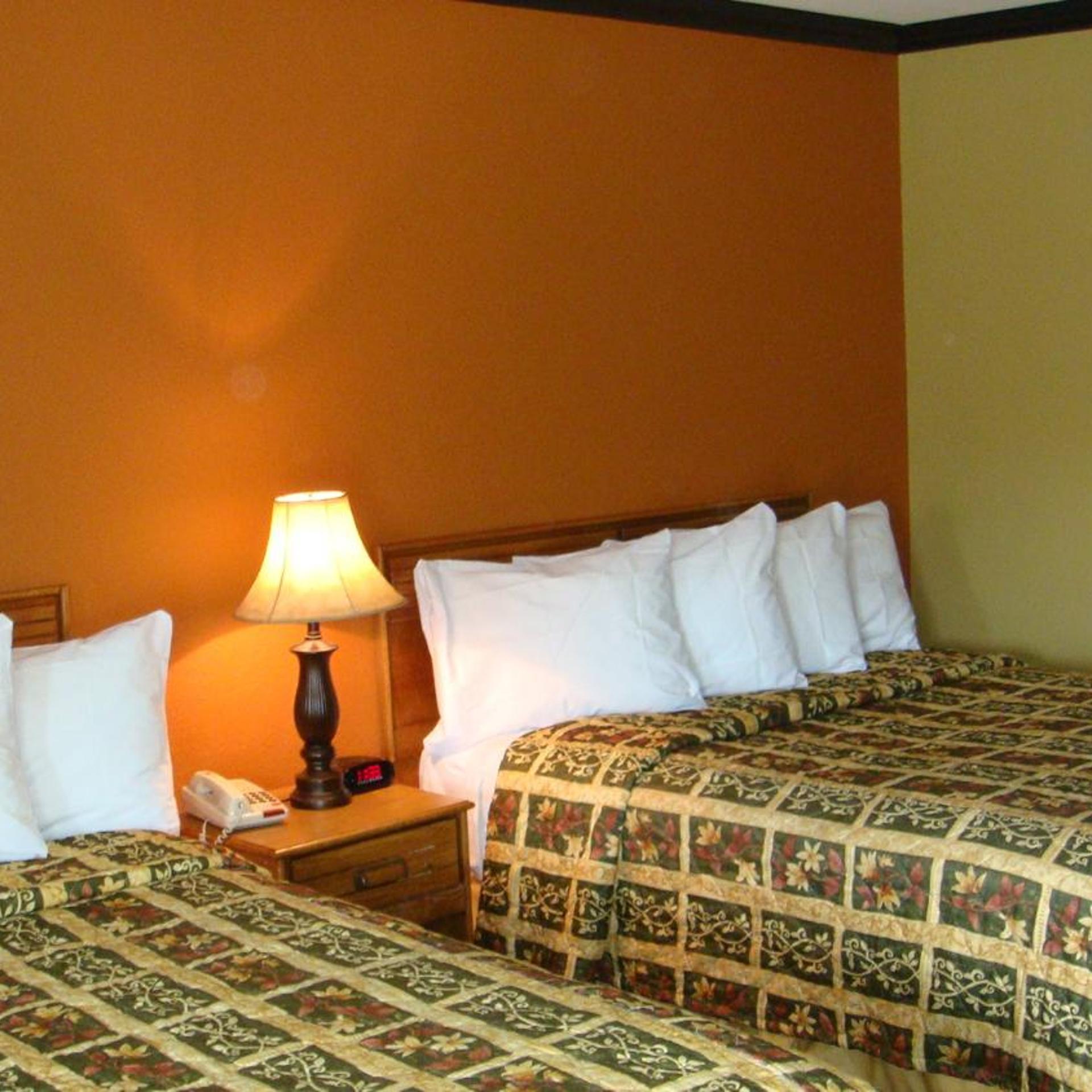 Sunset Inn Lake Oroville 13/14