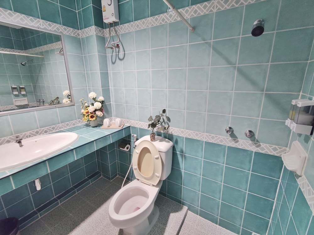 The Chanthong Residence and Hotel Pattaya 23/24