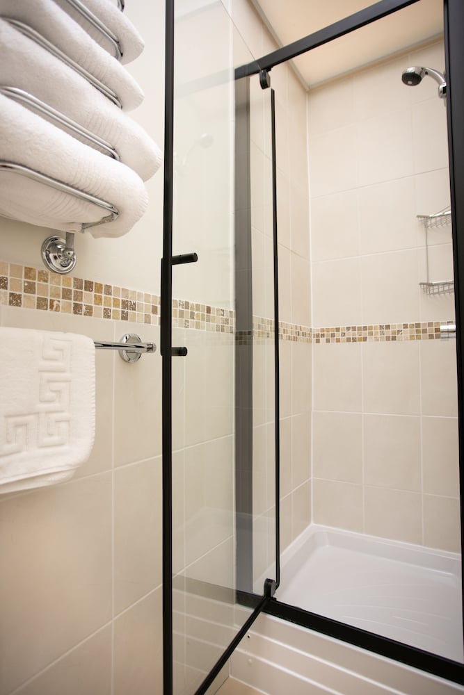 Trelawney Hotel B B Guest House 48/50