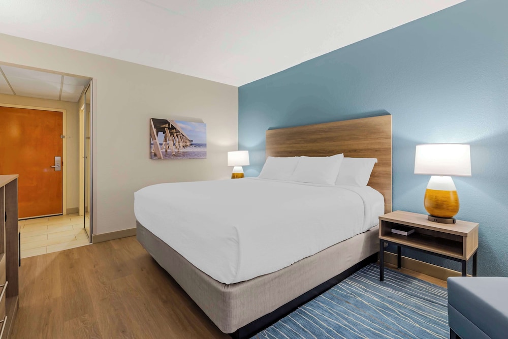 STANDARD, KING BED