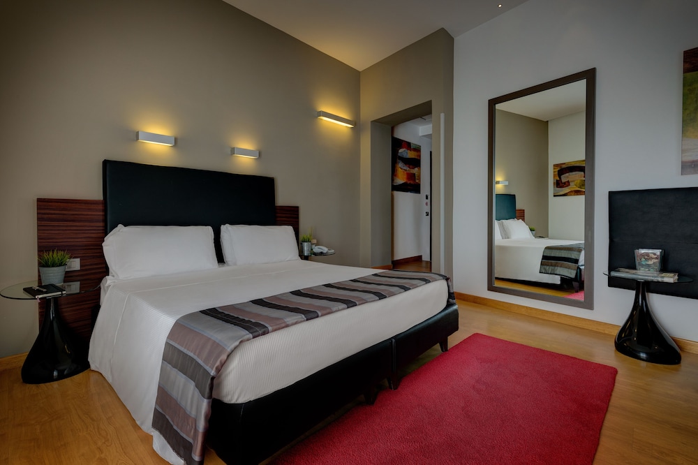 Hotel Trevi Collection 57/109