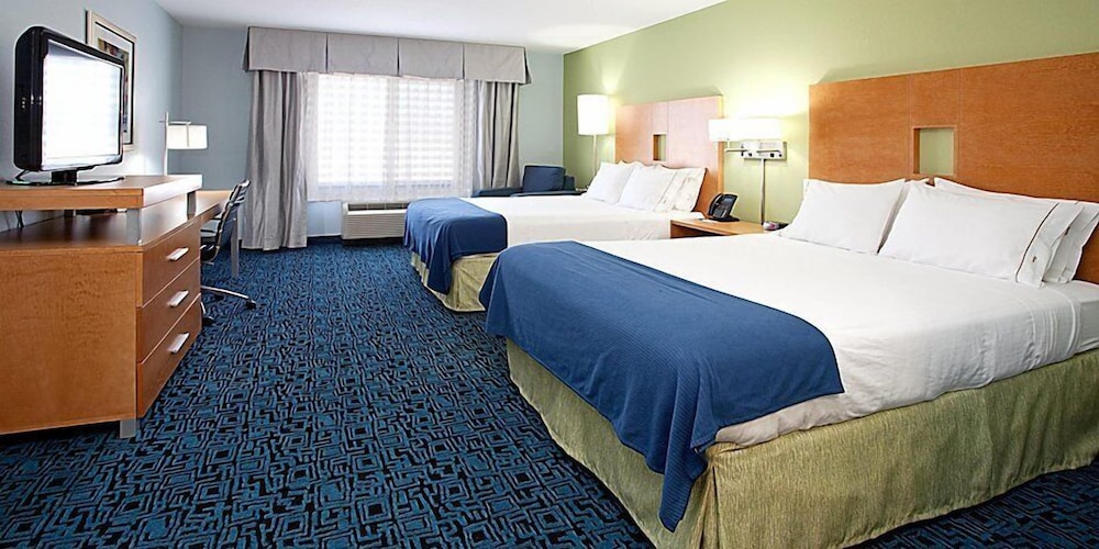 Holiday Inn Express And Suites Green River 15/67