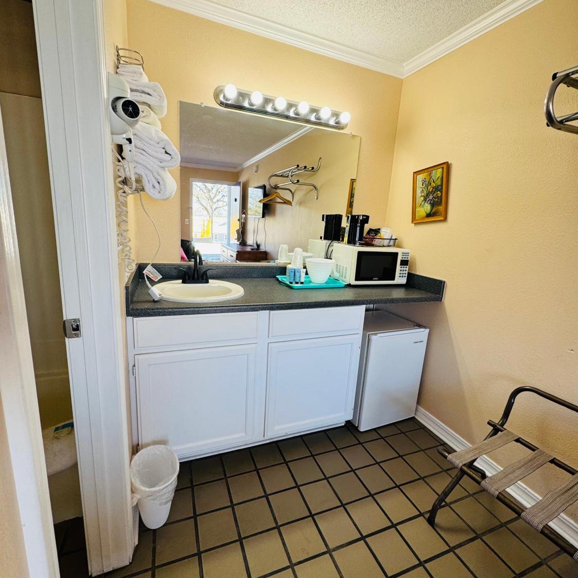 Oak Grove Inn 10/50