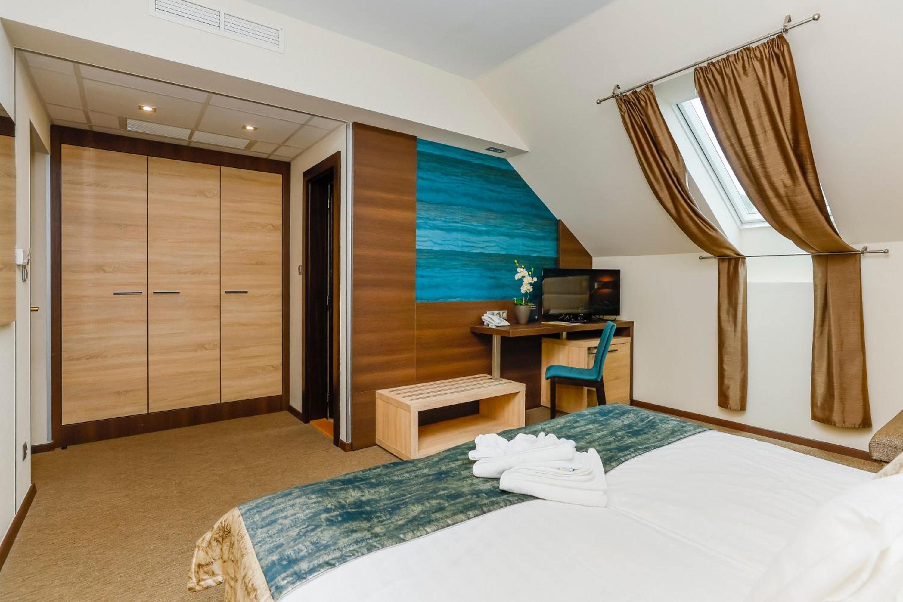 Superior, Double Bed, with Extra Bed, Attic