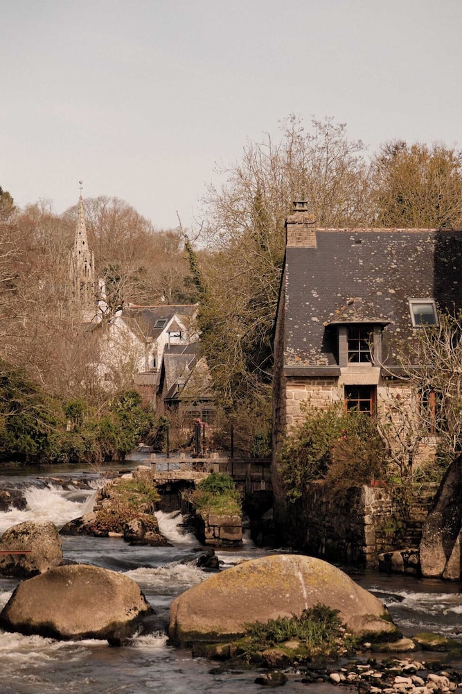 Logis Hotel and restaurant La Pension du Moulin 44/50