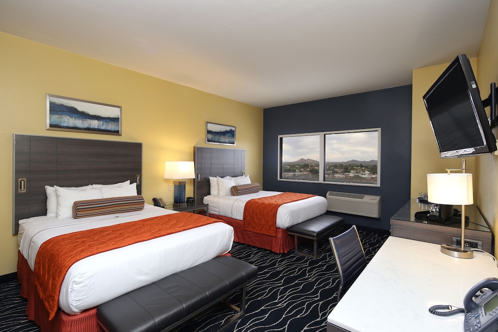 DELUXE, 2 QUEEN BEDS