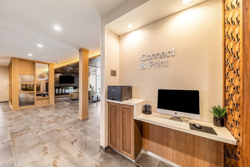 Fairfield Inn & Suites By Marriott Gainesville I-35 10/39