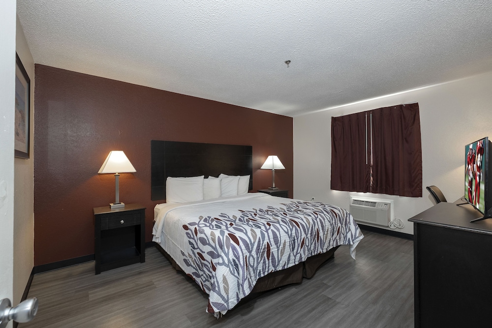 Red Roof Inn And Suites Pensacola Nas Corry 15/44