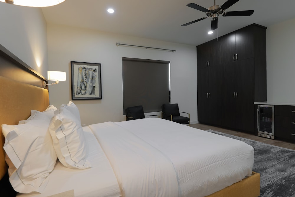 Clarion Inn Suites 26/61