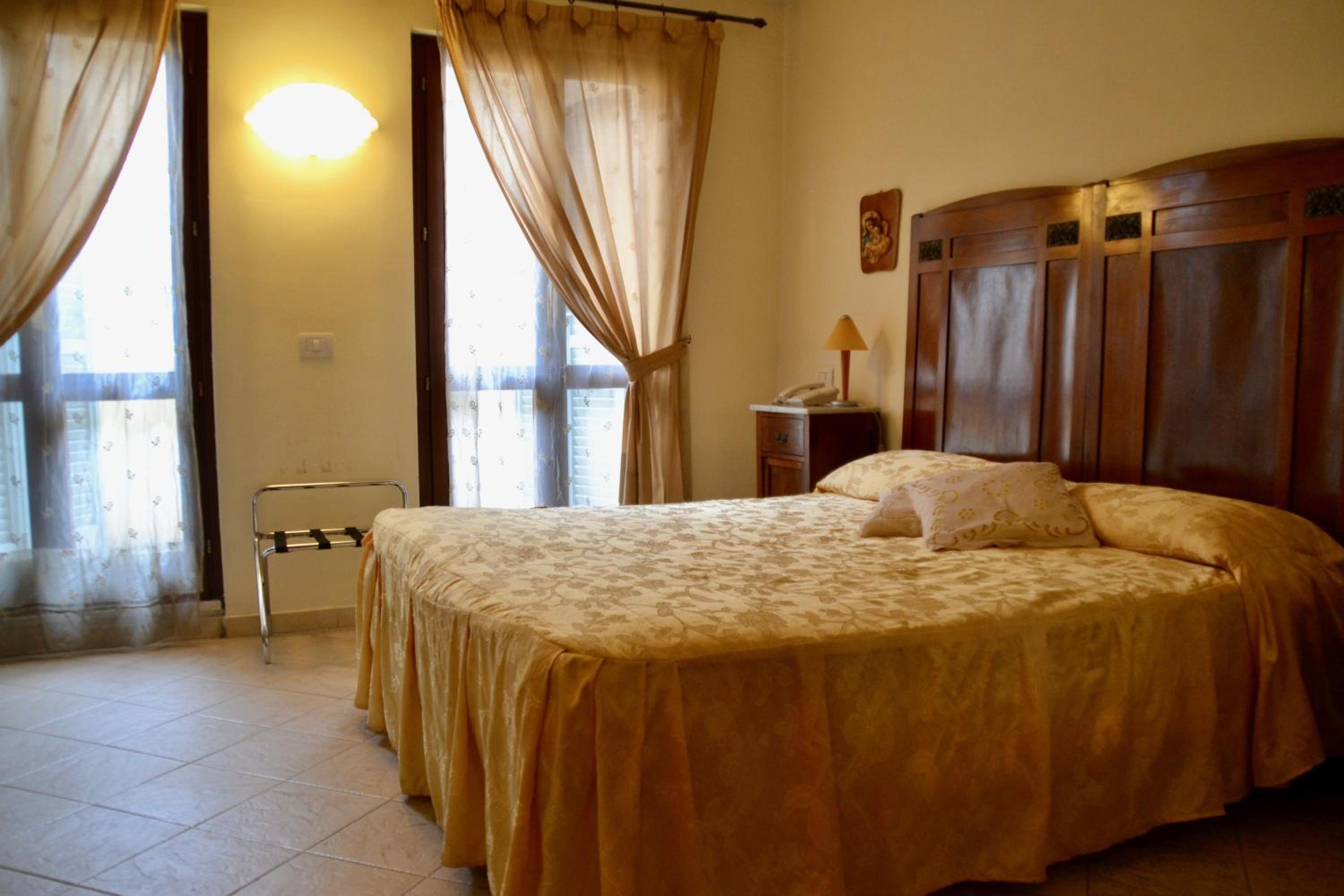 Hotel Italia 13/50