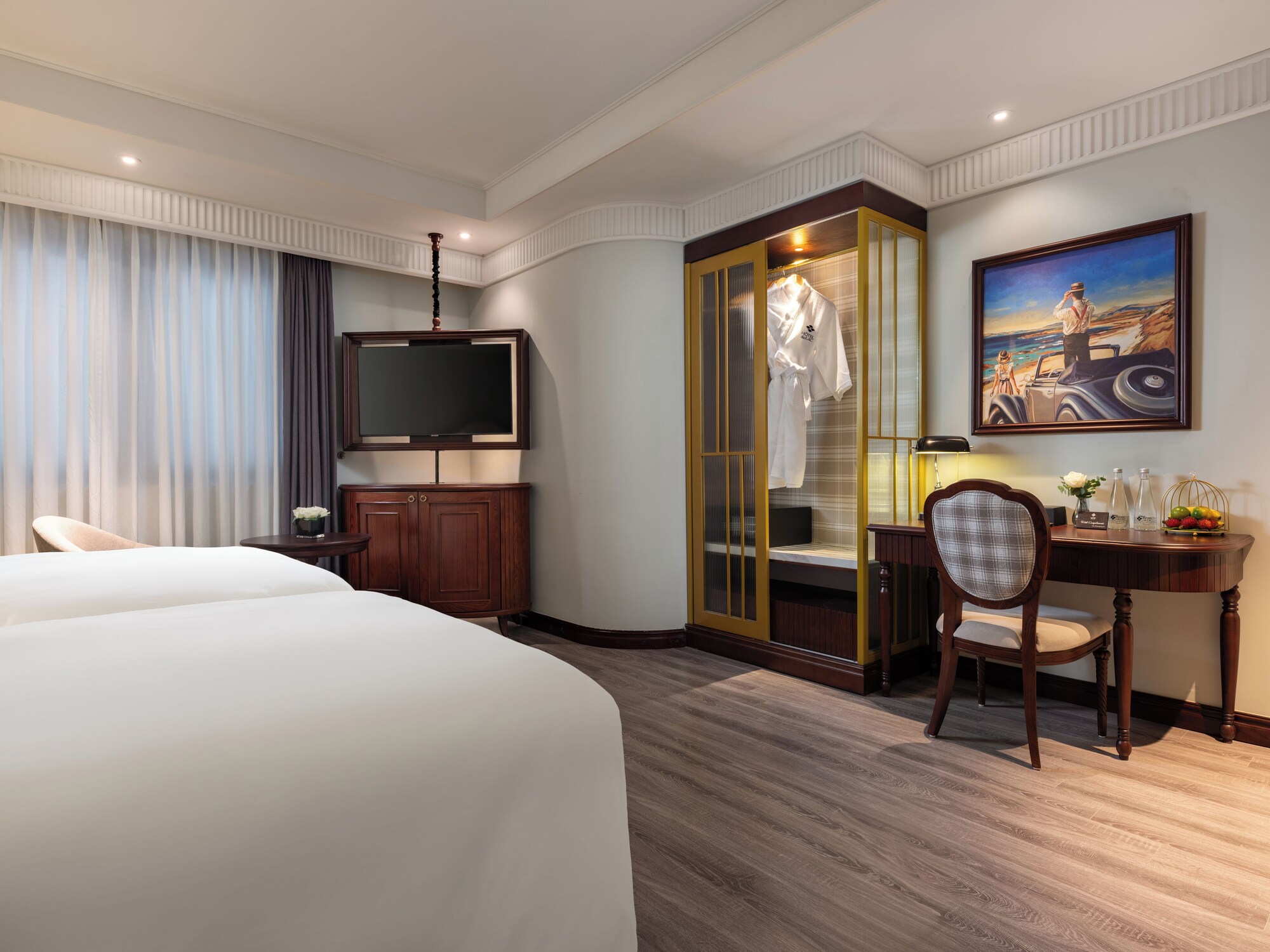 COLONIAL, EXECUTIVE, TWIN BEDS