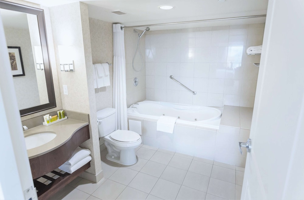Hilton Niagara Falls/ Fallsview Hotel and Suites 20/49