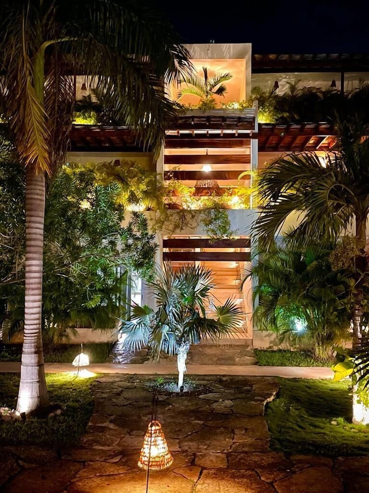 Xscape Tulum 6/67