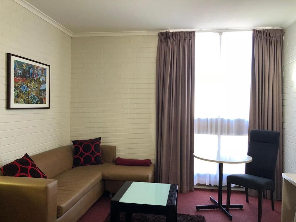 Goulburn Motor Inn 42/59