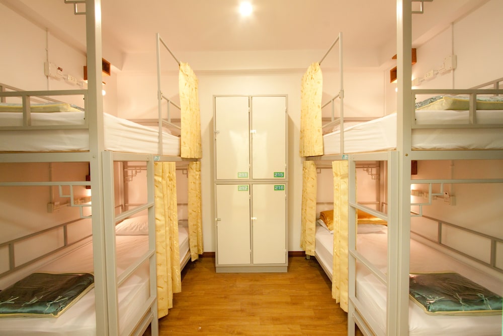 Chinatown Hotel 38/78