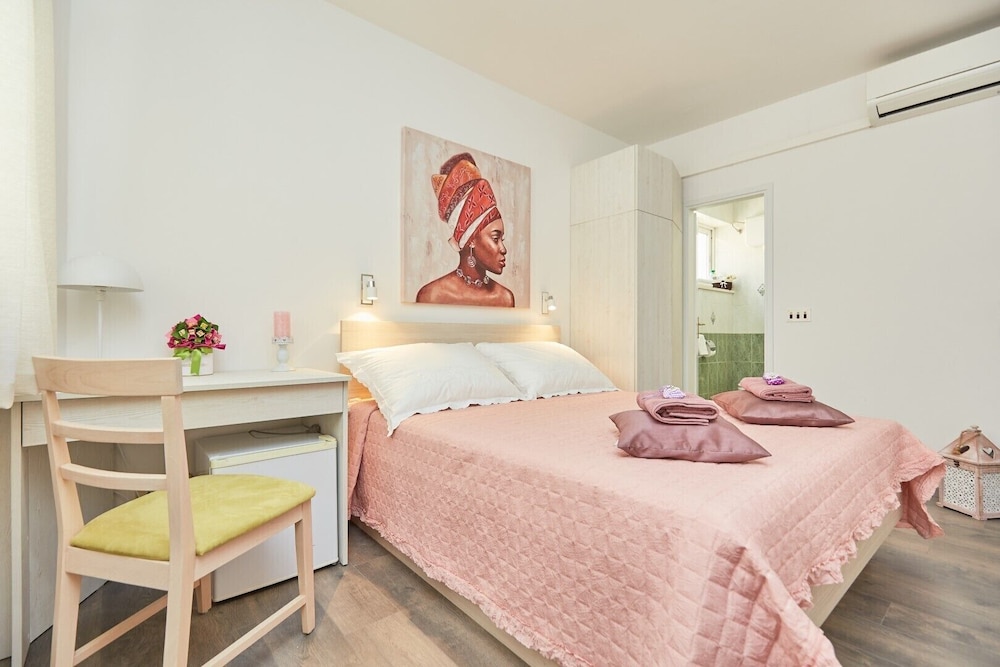 Villa Kate Dadic 37/74