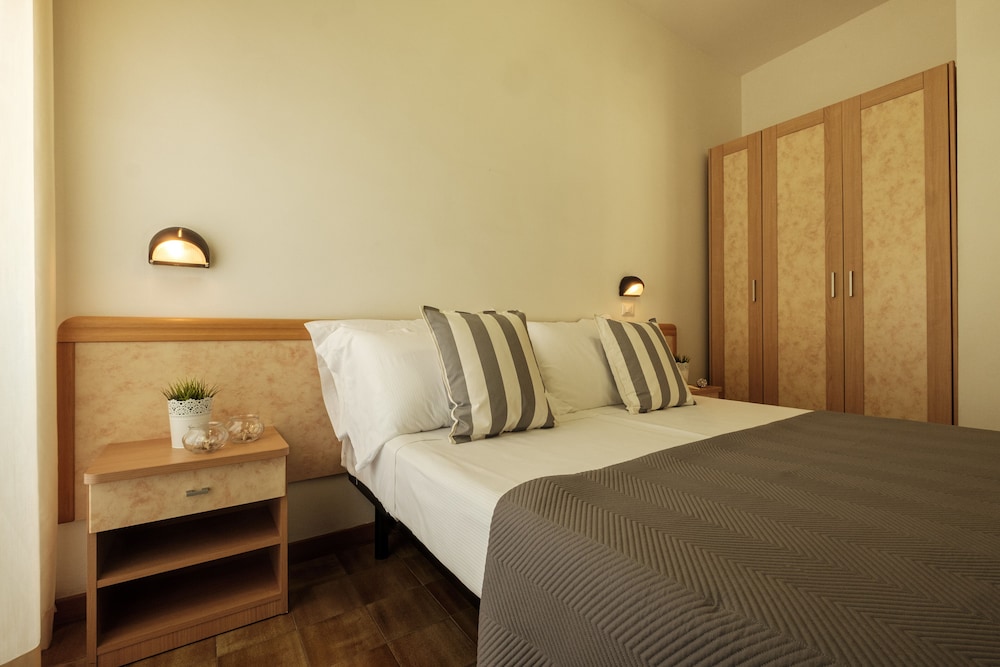 Hotel Oceanic 8/38