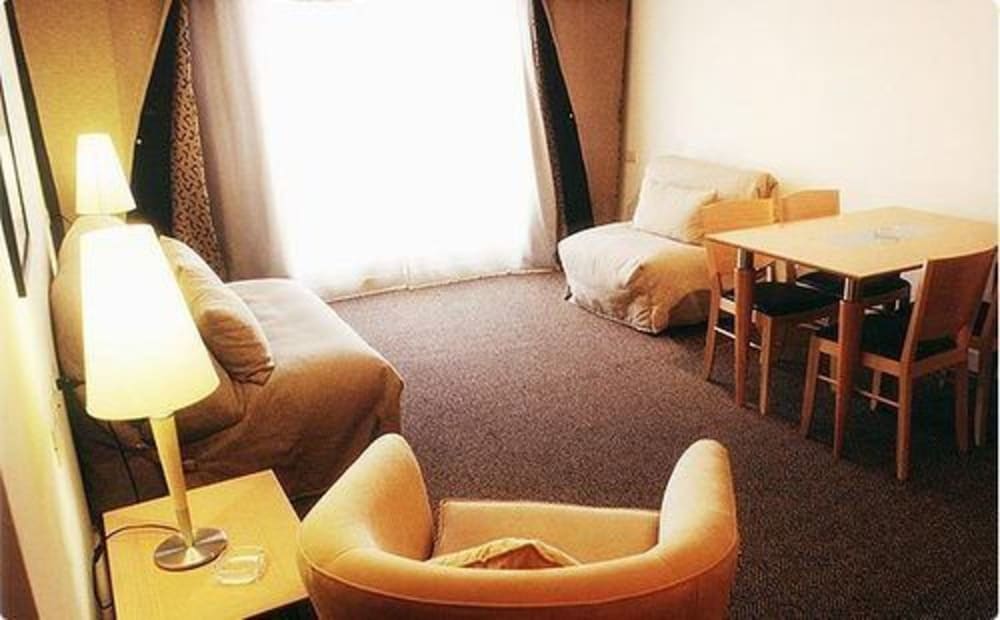 Urbanas Suites 10/36
