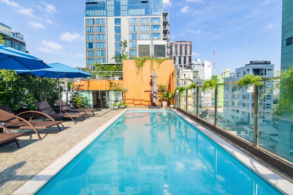 Nicecy Hotel Suites Spa 56/65