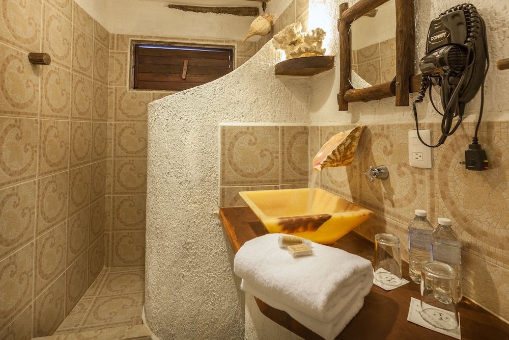 Beachfront Hotel La Palapa - Adults Only 36/36