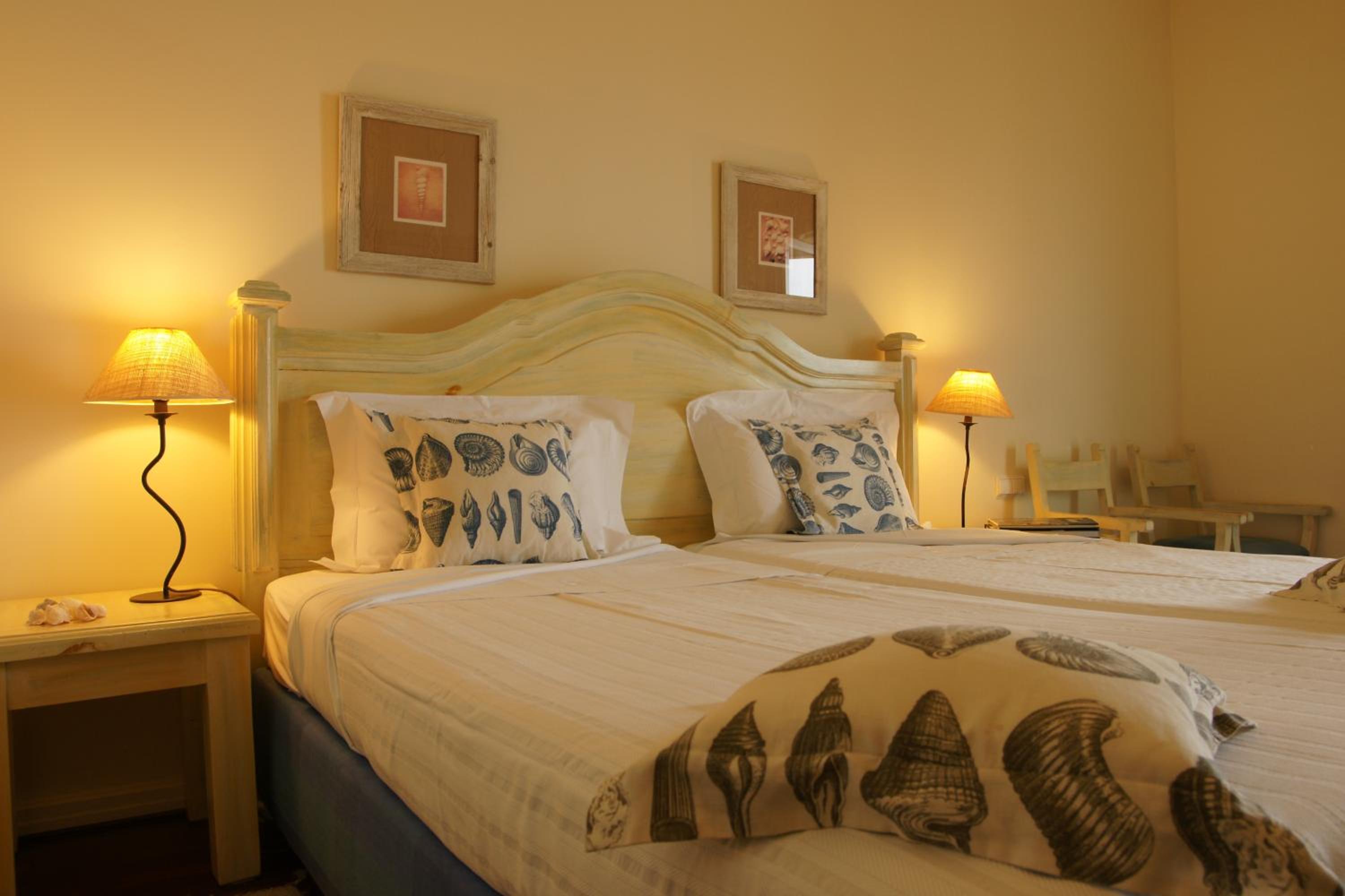 Room, Double or Twin Bed
