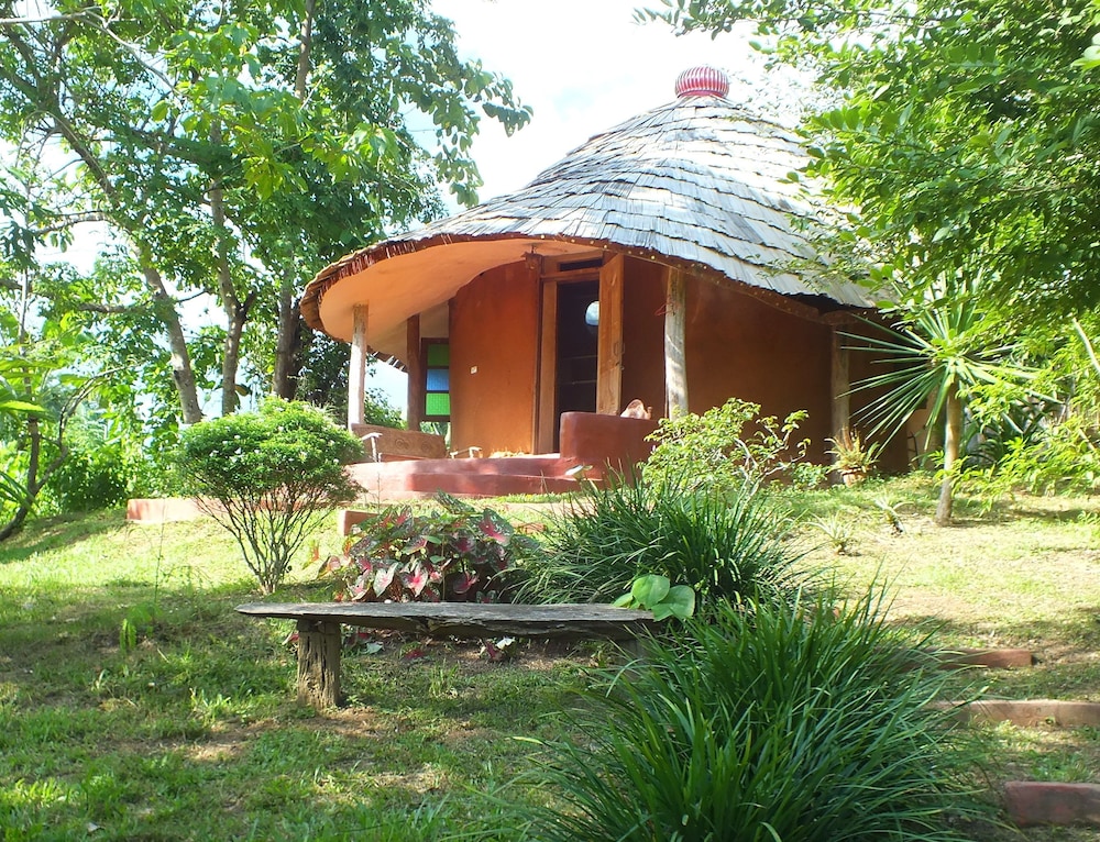 Chiang Dao Roundhouses 1/47