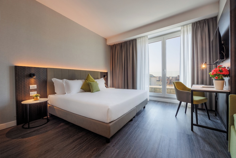 DELUXE, DOUBLE BED, BALCONY