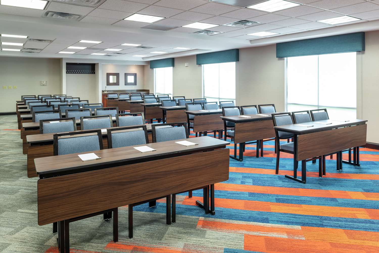 Hampton Inn Suites Marshalltown 17/25