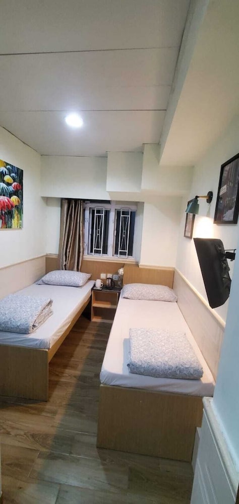 K & B Hostel 9/64