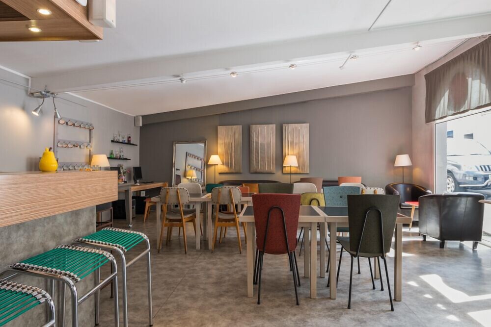 Hotel Edmond Rostand 40/45