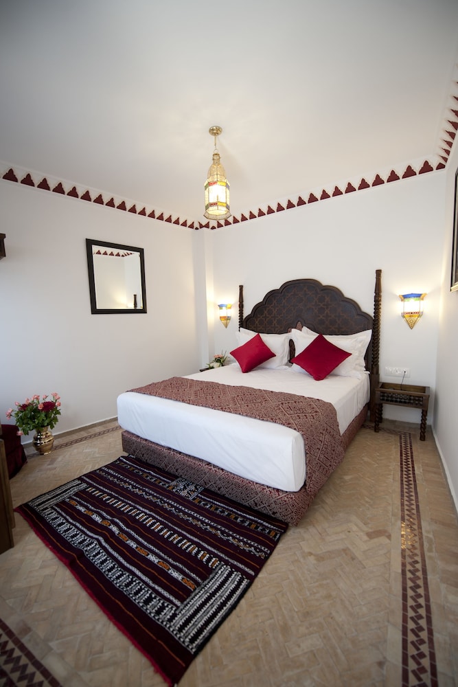 DAR YASMINE 10/49