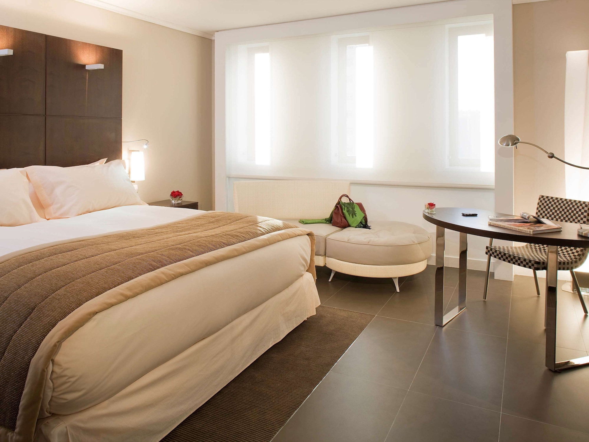 Luxury, King Bed, City View, Club Lounge Access
