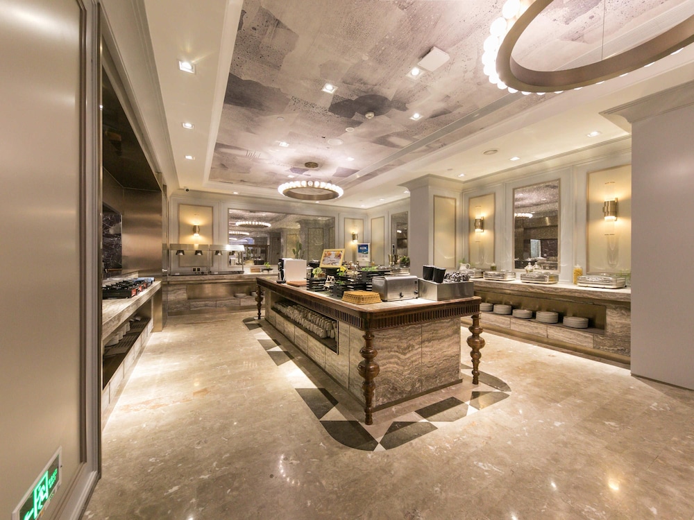 Mercure Xian Downtown 12/71