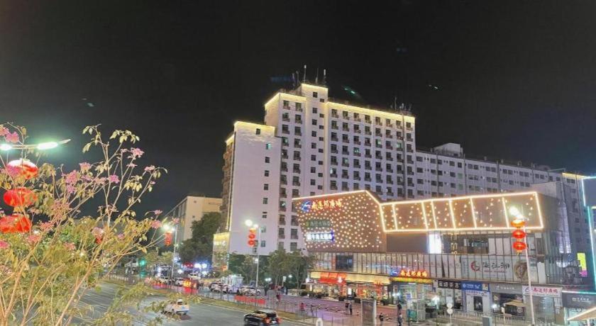 Vienna Hotel (Shenzhen Guanguang Road Foxconn) 3/58