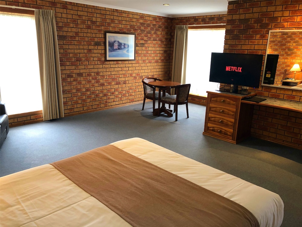 VICTORIANA MOTOR INN 14/42