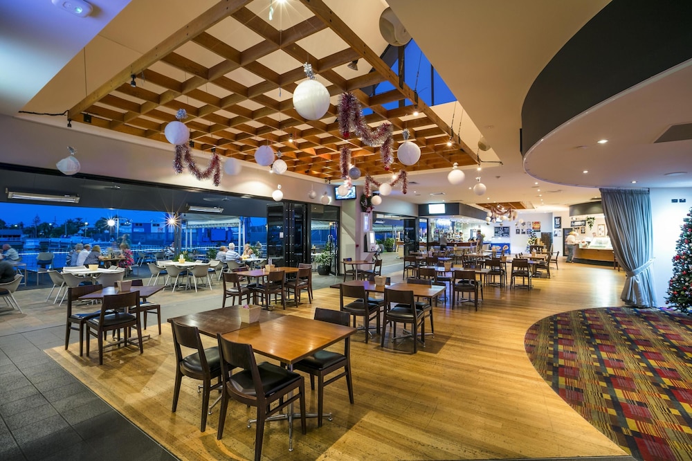 Nightcap At Kawana Waters Hotel 48/65