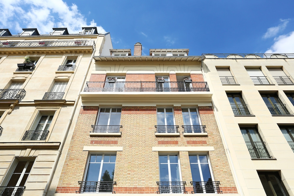 Short Stay Group Eiffel Village Serviced Apartments 1/50