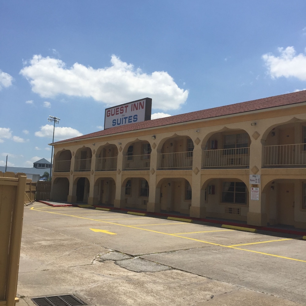 Guest Inn Suites 8/40