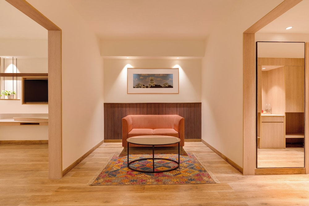 Red Fox Hotel Hitec City 21/33