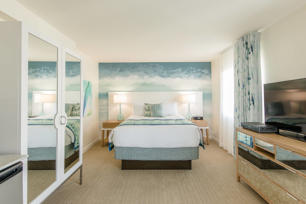 MARRIOTT VACATION CLUB PULSE, SOUTH BEACH 27/62