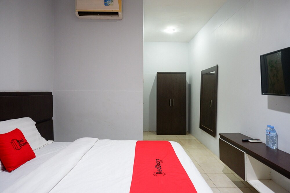 RedDoorz Plus @ Hotel Srikandi Kendari 10/50