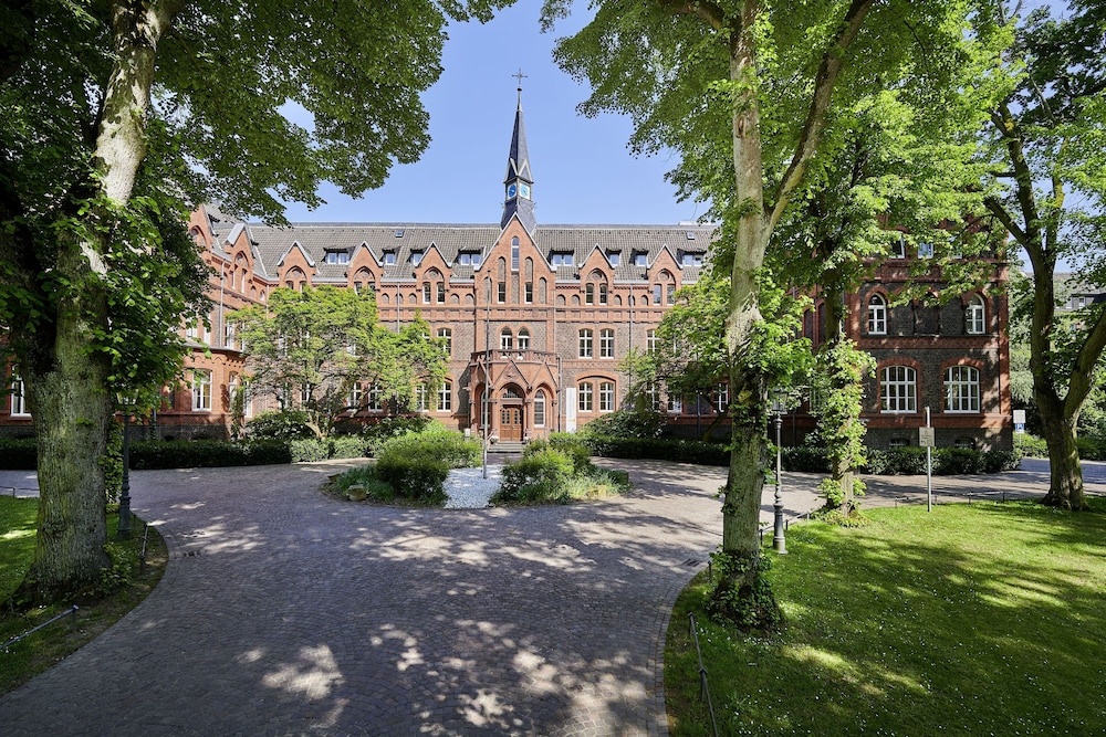 Mutterhaus Dusseldorf Hotel 19/20