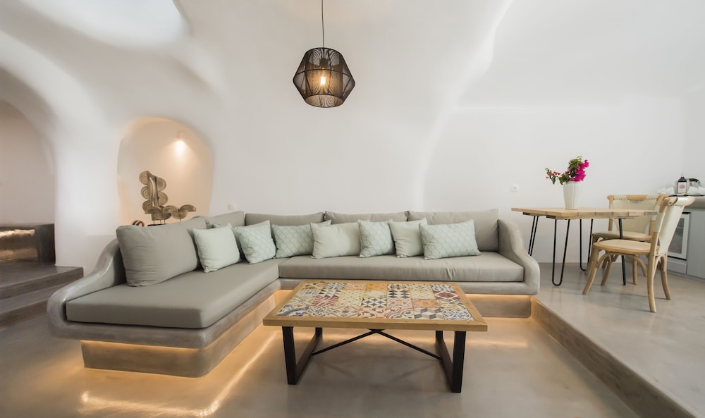 Aqua Serenity Santorini Luxury Suites 26/50
