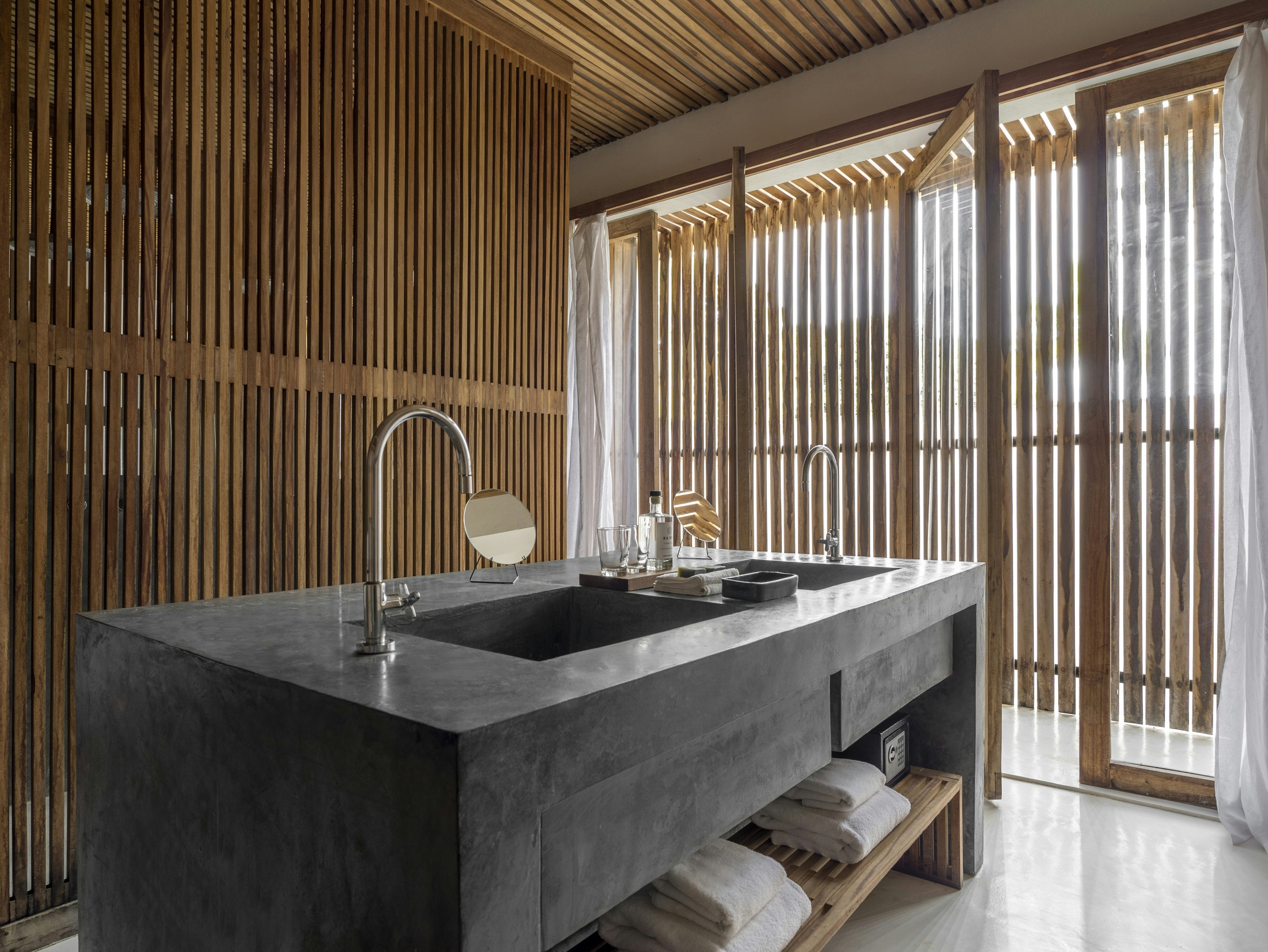 KA BRU Beach Boutique Hotel 43/45