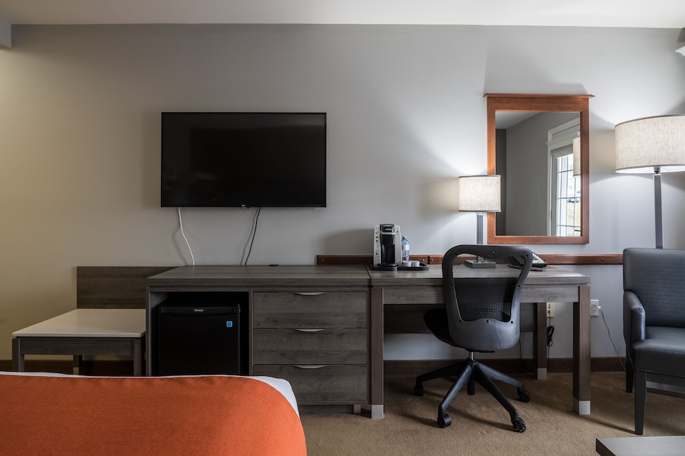 Amsterdam Inn & Suites Moncton 47/63