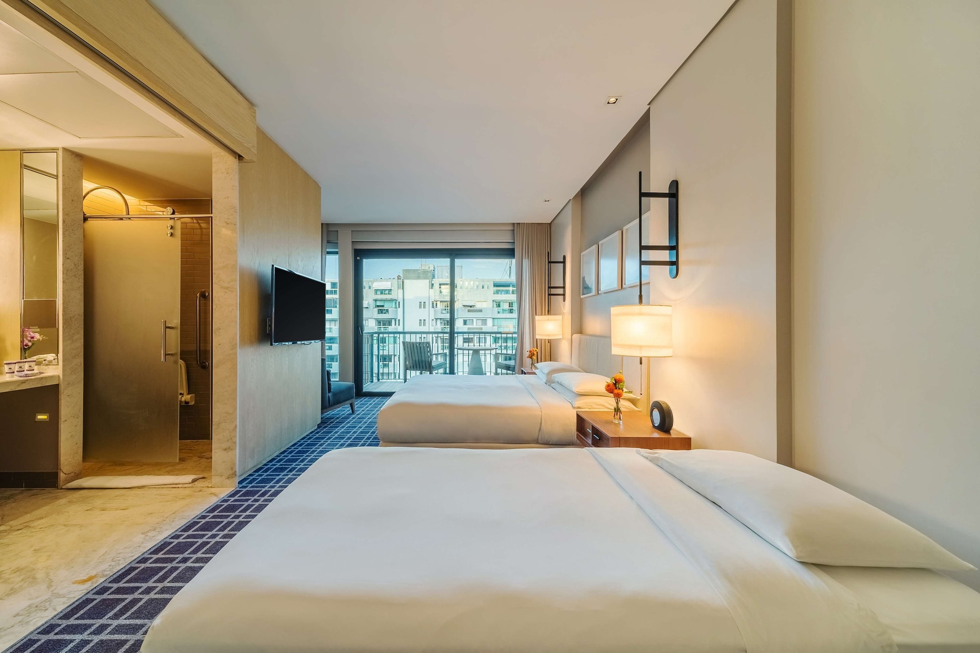 ROOM, KING BED, ACCESSIBLE