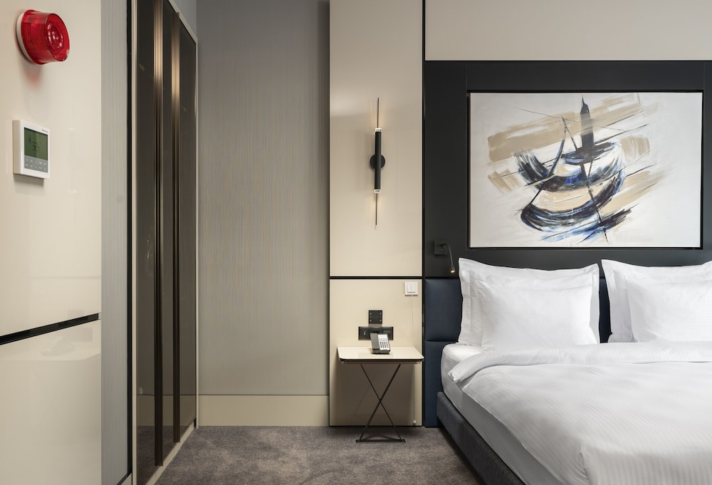 Crowne Plaza Istanbul Tuzla Viaport Marina 11/82