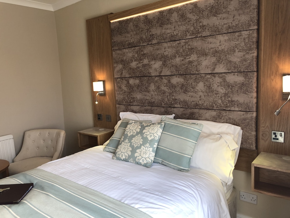 Edgcumbe Guest House 13/32