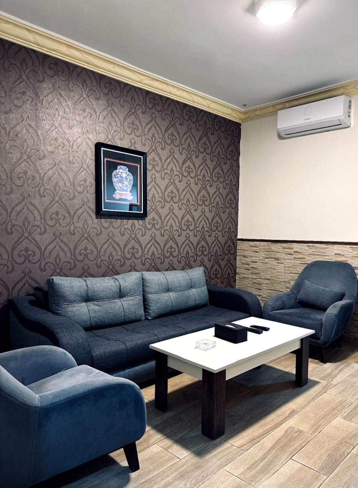 Balcony Hotel and Suites 27/49