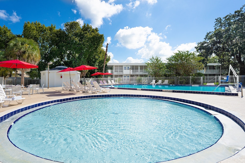 Baymont by Wyndham Orlando Lake Buena Vista South in KISSIMMEE - FL